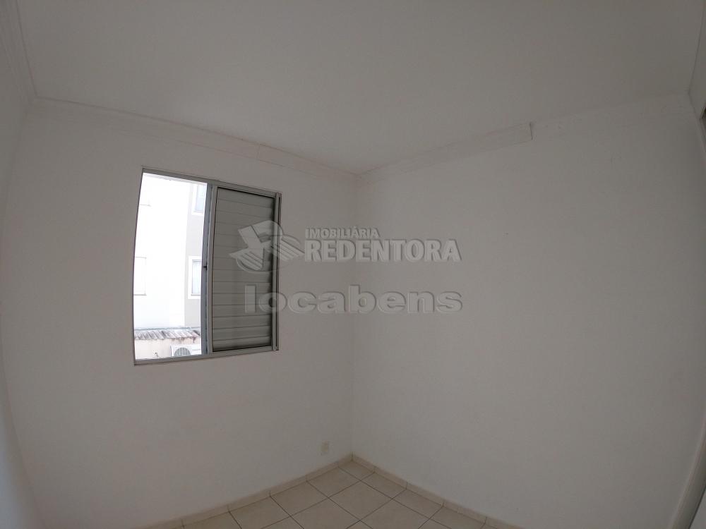 Alugar Apartamento / Padrão em São José do Rio Preto R$ 750,00 - Foto 9