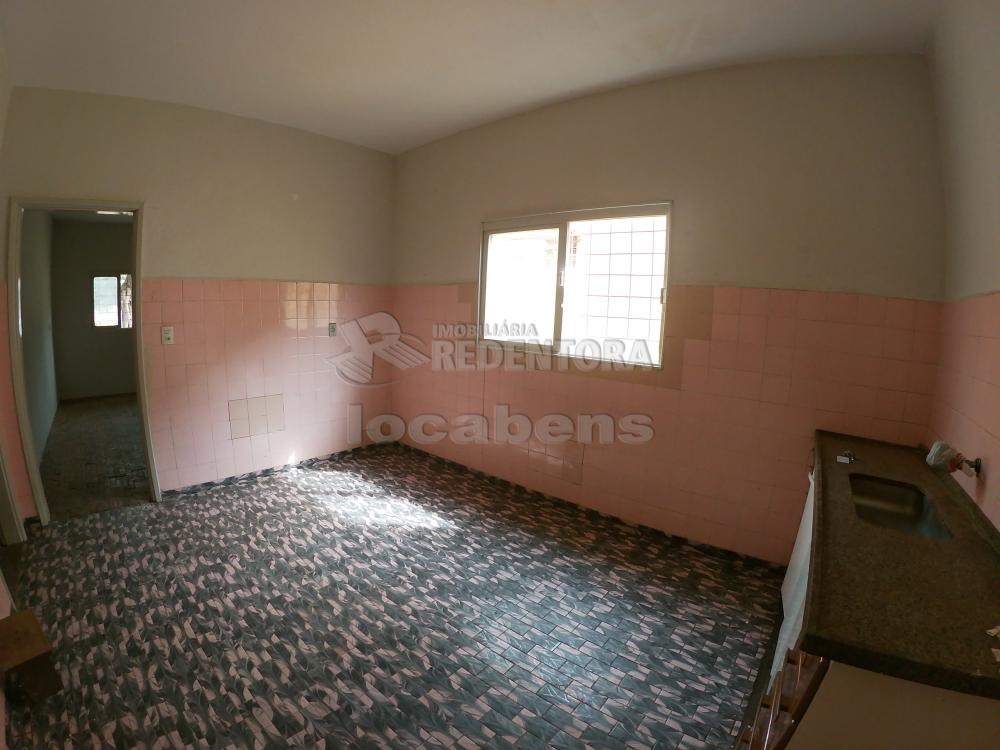 Alugar Casa / Padrão em São José do Rio Preto R$ 800,00 - Foto 5