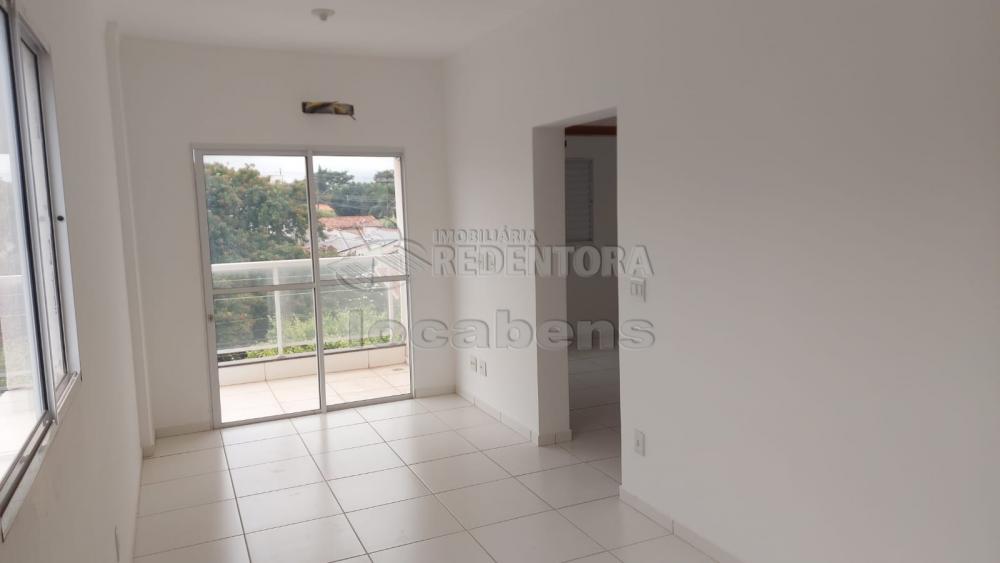 Alugar Apartamento / Padrão em São José do Rio Preto R$ 950,00 - Foto 3