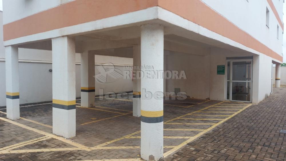 Alugar Apartamento / Padrão em São José do Rio Preto R$ 950,00 - Foto 2