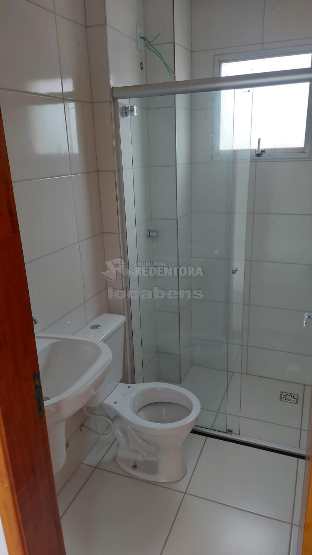 Alugar Apartamento / Padrão em São José do Rio Preto R$ 950,00 - Foto 11