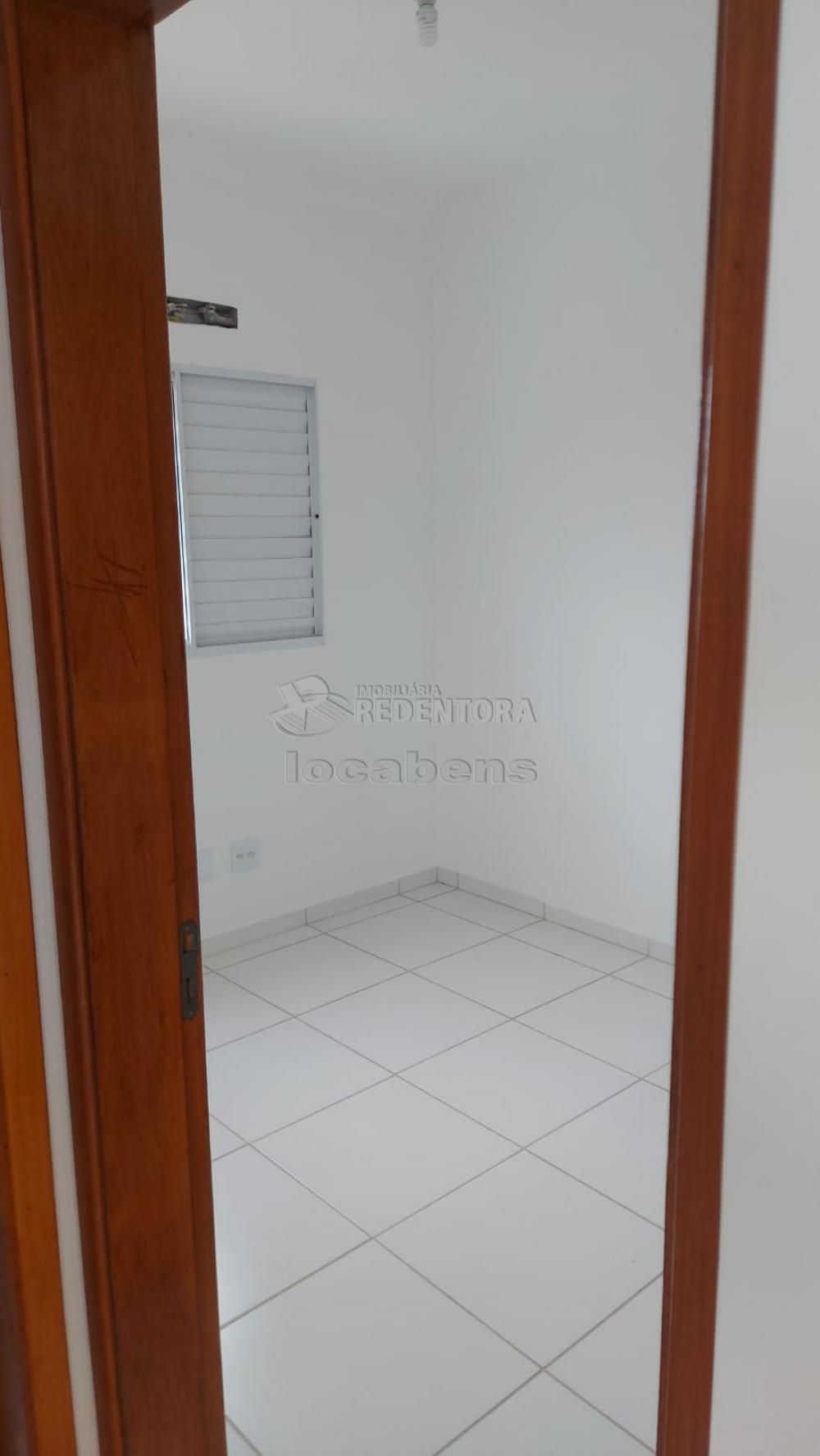 Alugar Apartamento / Padrão em São José do Rio Preto R$ 950,00 - Foto 14