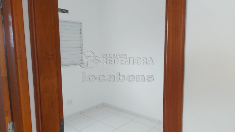 Alugar Apartamento / Padrão em São José do Rio Preto R$ 950,00 - Foto 16