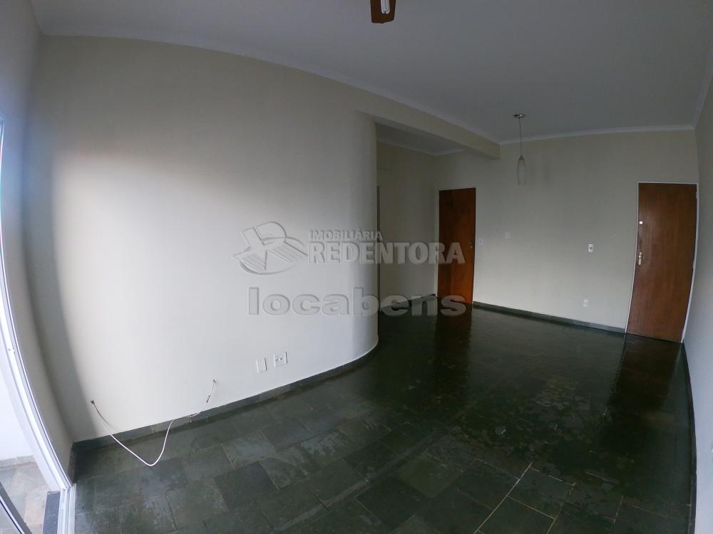 Alugar Apartamento / Padrão em São José do Rio Preto R$ 1.180,00 - Foto 2