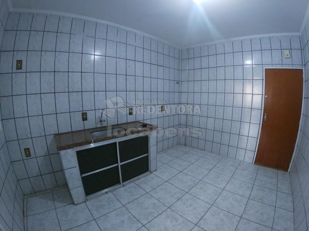 Alugar Apartamento / Padrão em São José do Rio Preto R$ 1.180,00 - Foto 6