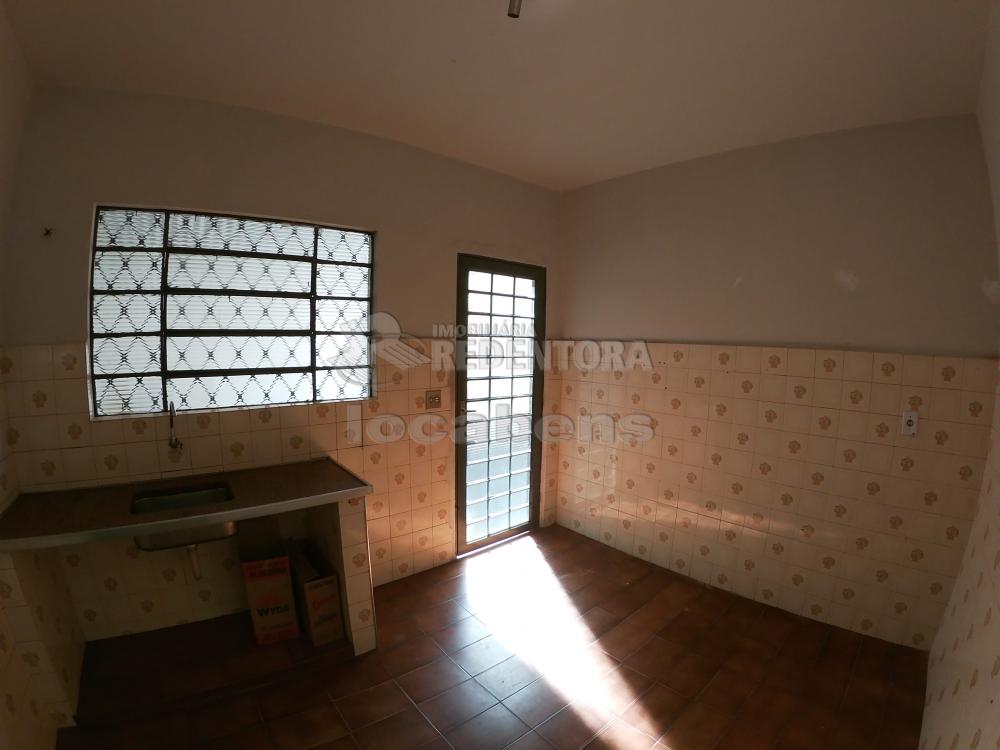 Alugar Casa / Padrão em São José do Rio Preto R$ 850,00 - Foto 6