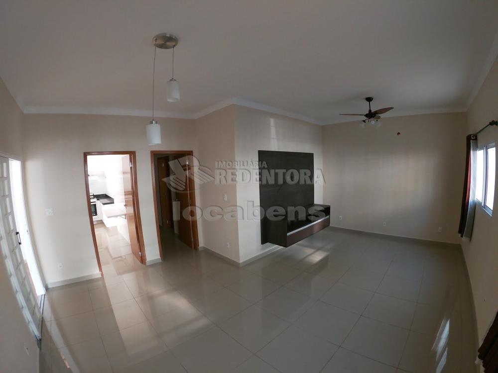 Alugar Casa / Padrão em São José do Rio Preto R$ 2.000,00 - Foto 5