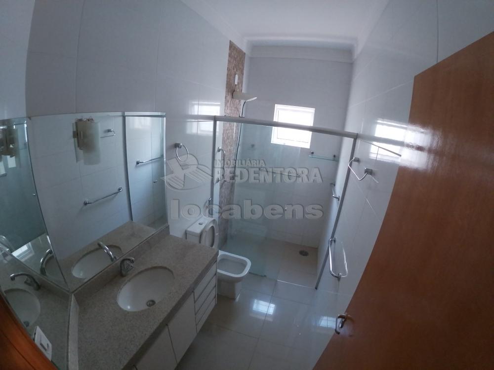 Alugar Casa / Padrão em São José do Rio Preto R$ 2.000,00 - Foto 11