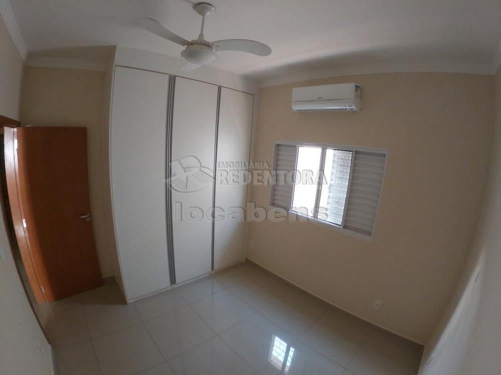 Alugar Casa / Padrão em São José do Rio Preto R$ 2.000,00 - Foto 12