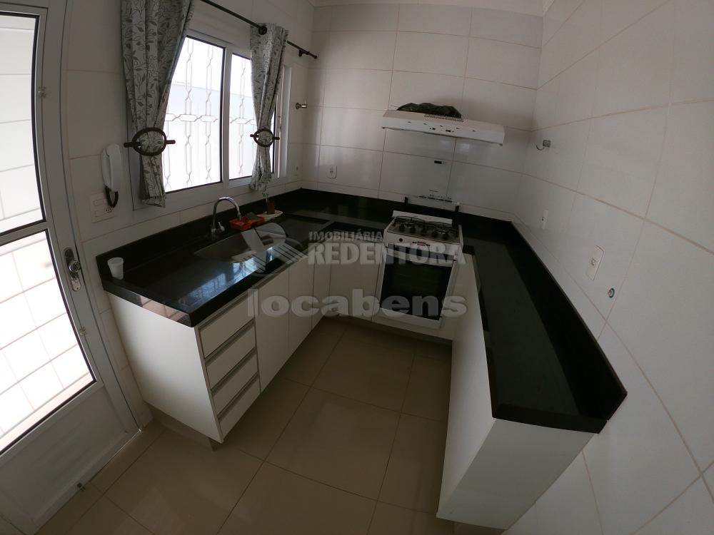 Alugar Casa / Padrão em São José do Rio Preto R$ 2.000,00 - Foto 14