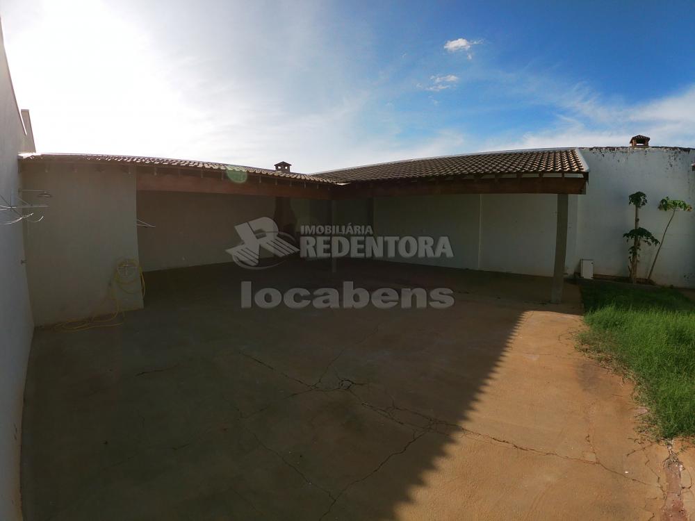 Alugar Casa / Padrão em São José do Rio Preto R$ 2.000,00 - Foto 4