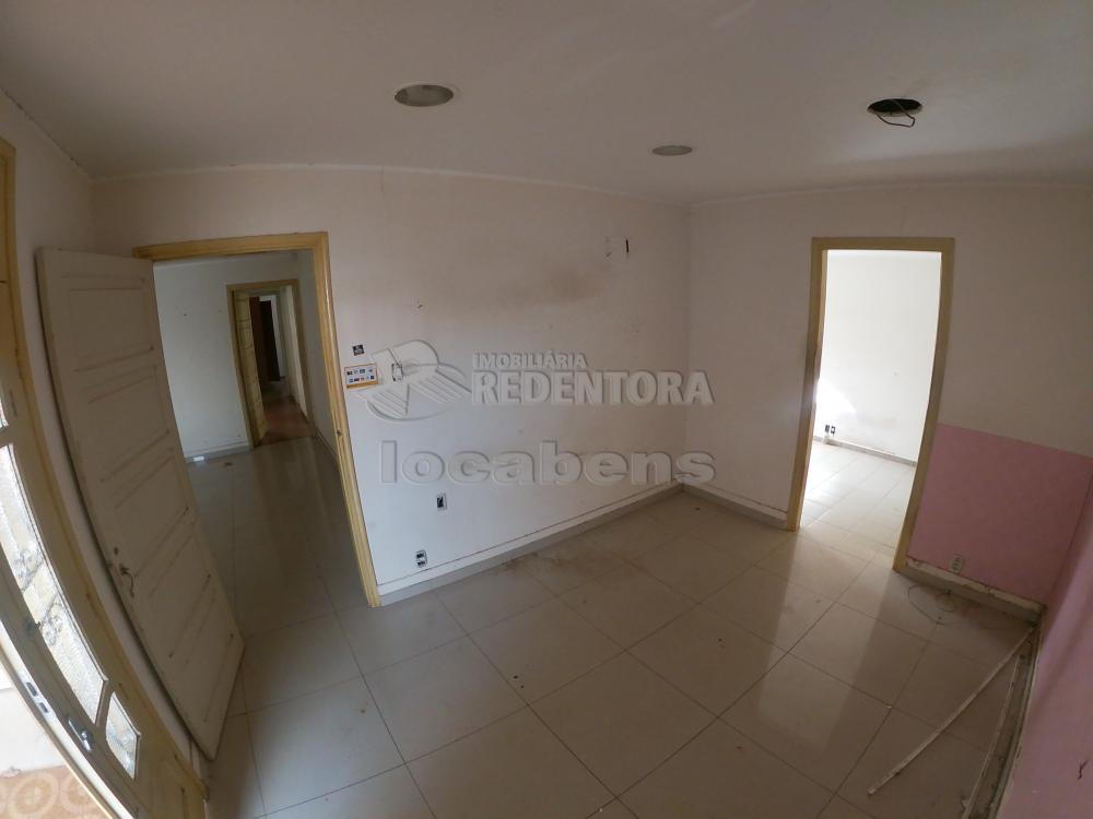 Alugar Casa / Padrão em São José do Rio Preto R$ 1.500,00 - Foto 2