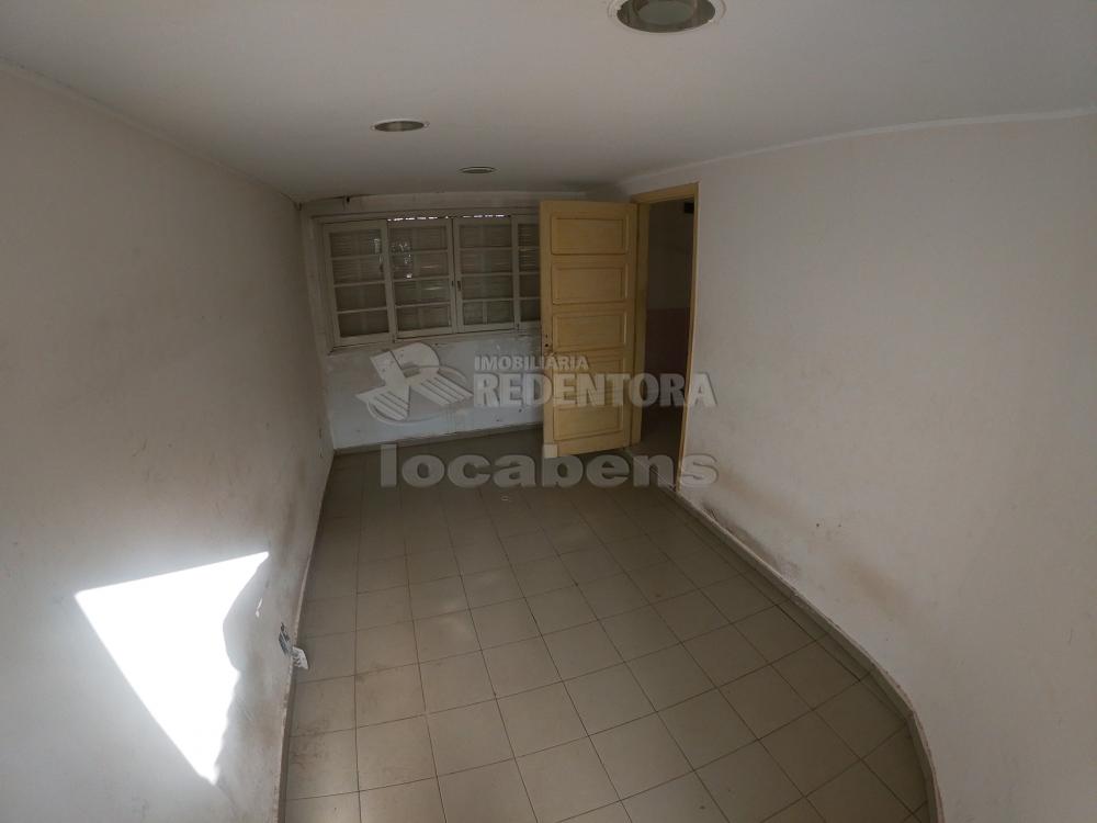 Alugar Casa / Padrão em São José do Rio Preto R$ 1.500,00 - Foto 3