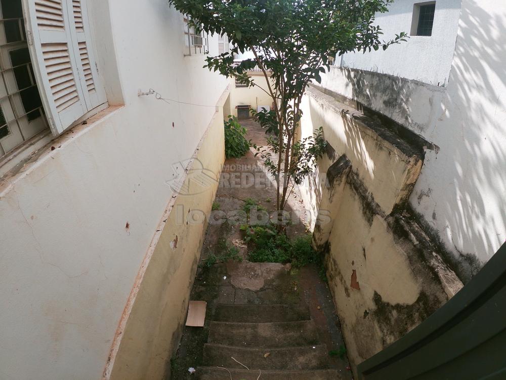 Alugar Casa / Padrão em São José do Rio Preto R$ 1.500,00 - Foto 4