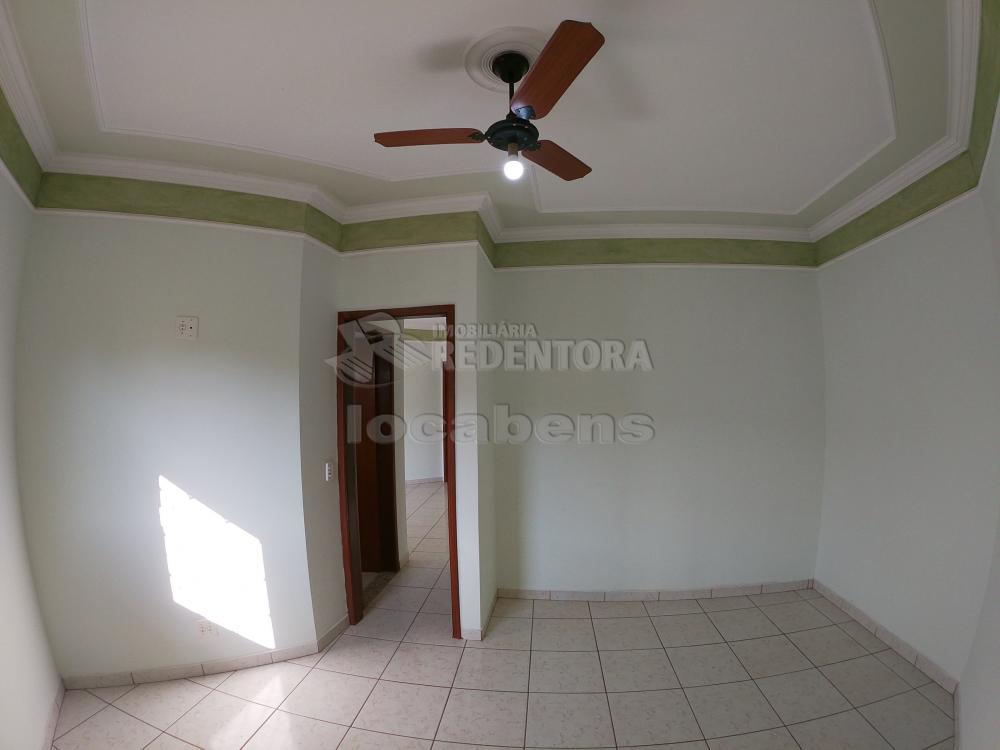 Alugar Apartamento / Padrão em São José do Rio Preto R$ 900,00 - Foto 9