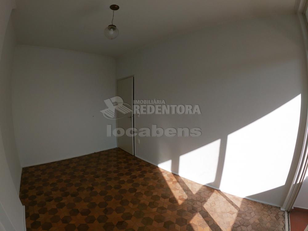 Alugar Apartamento / Padrão em São José do Rio Preto R$ 850,00 - Foto 3