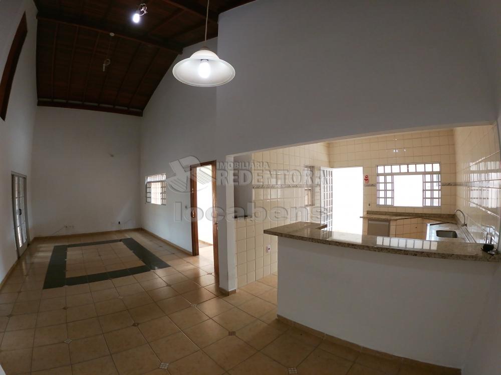 Alugar Casa / Padrão em São José do Rio Preto R$ 1.800,00 - Foto 6