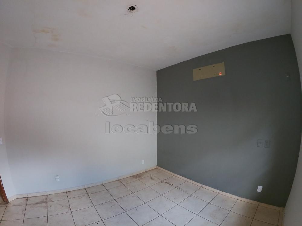 Alugar Casa / Padrão em São José do Rio Preto R$ 1.800,00 - Foto 16