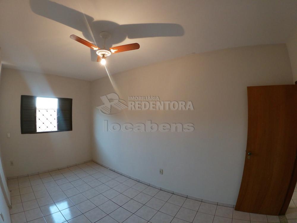 Alugar Apartamento / Padrão em São José do Rio Preto R$ 750,00 - Foto 5