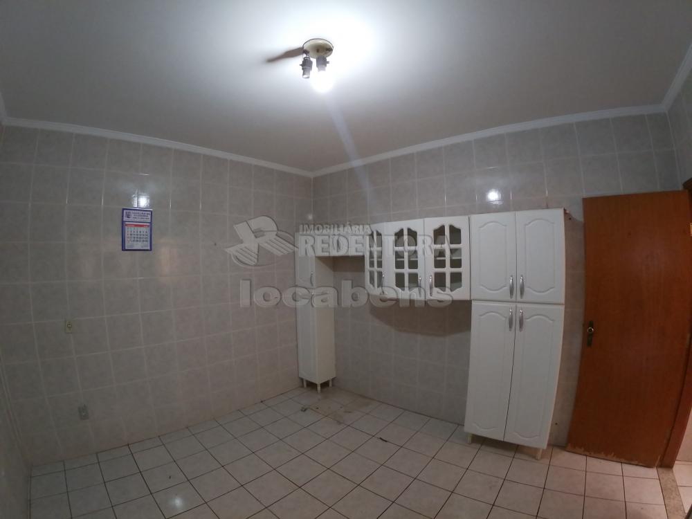 Alugar Apartamento / Padrão em São José do Rio Preto R$ 750,00 - Foto 21