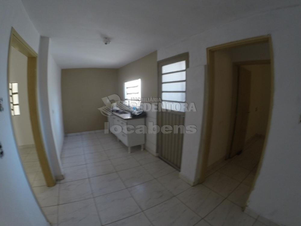 Comprar Casa / Padrão em São José do Rio Preto R$ 300.000,00 - Foto 6