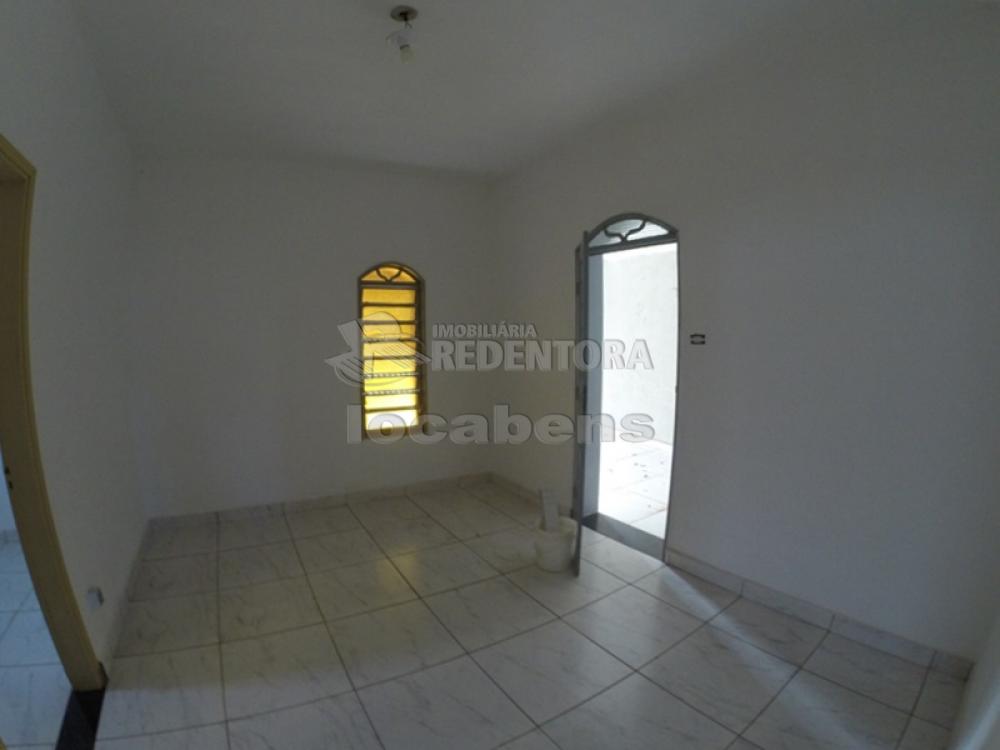 Comprar Casa / Padrão em São José do Rio Preto R$ 300.000,00 - Foto 4