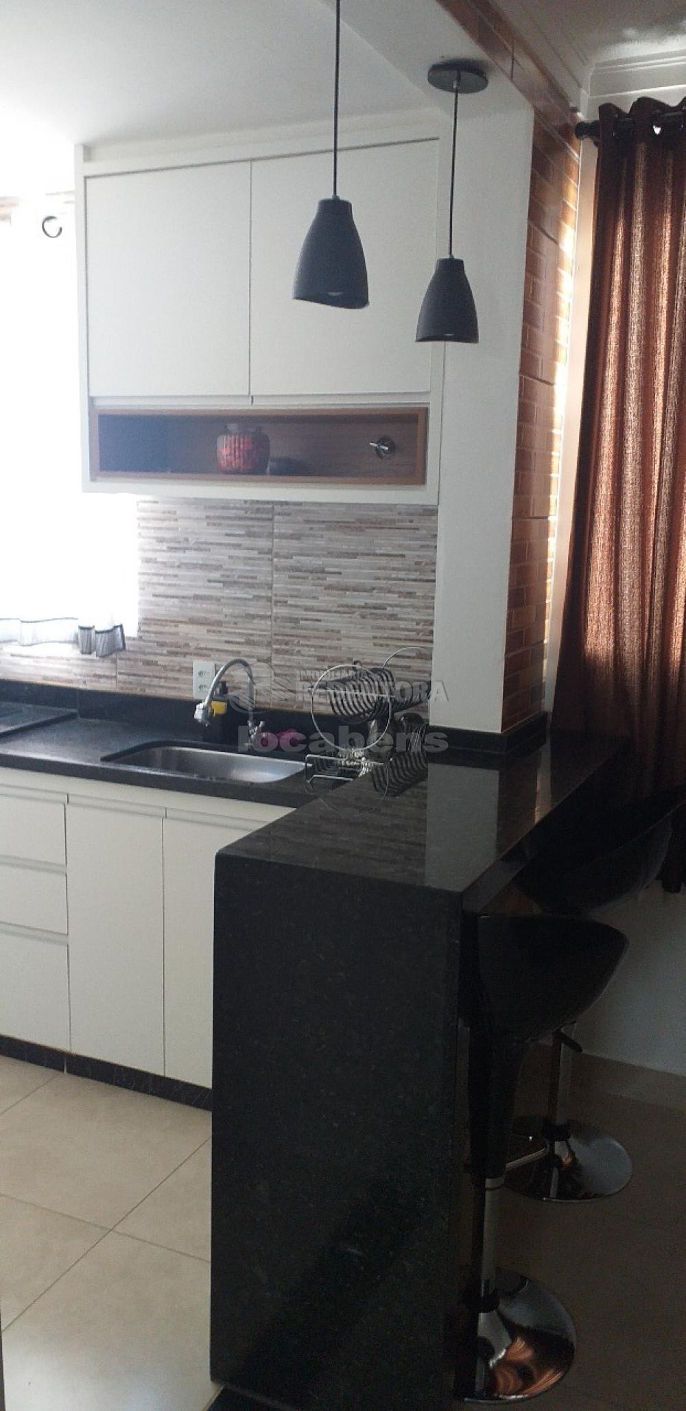Comprar Apartamento / Padrão em São José do Rio Preto apenas R$ 165.000,00 - Foto 2