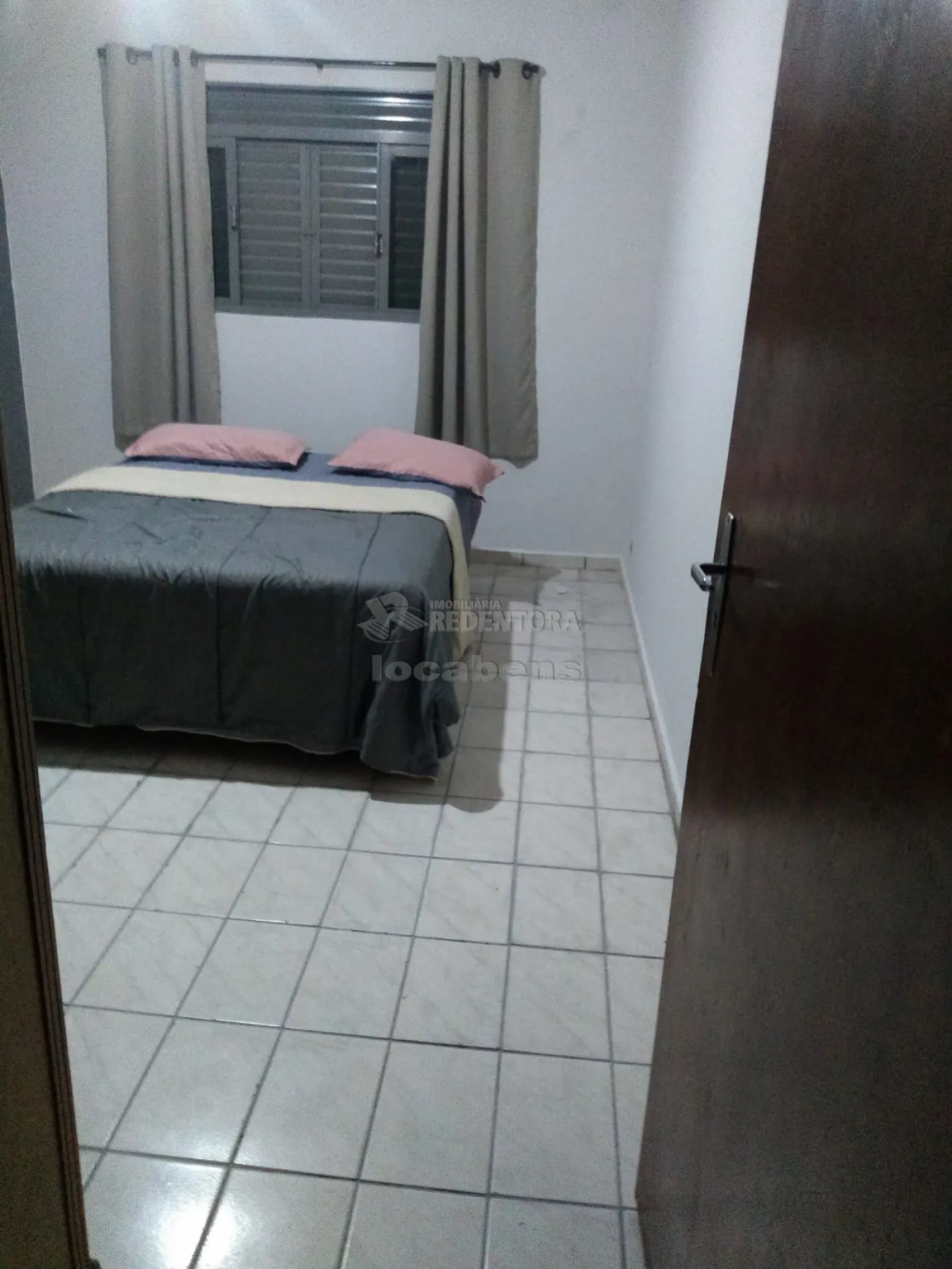 Comprar Casa / Padrão em São José do Rio Preto R$ 330.000,00 - Foto 4