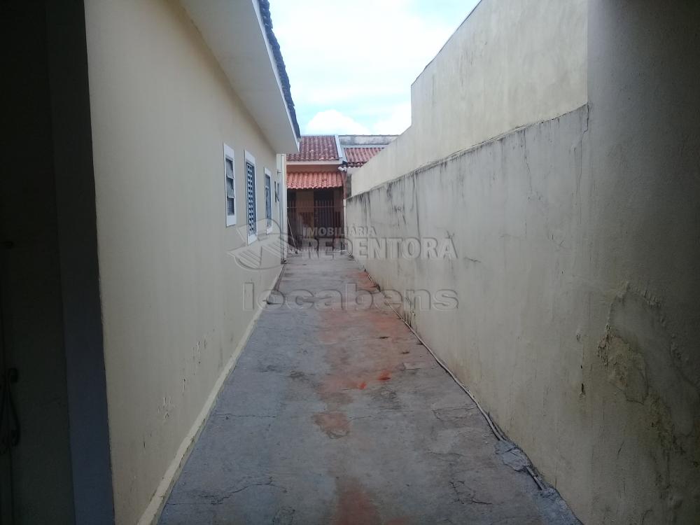 Alugar Casa / Padrão em São José do Rio Preto R$ 2.000,00 - Foto 3