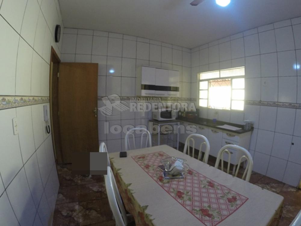 Comprar Casa / Padrão em São José do Rio Preto R$ 230.000,00 - Foto 4