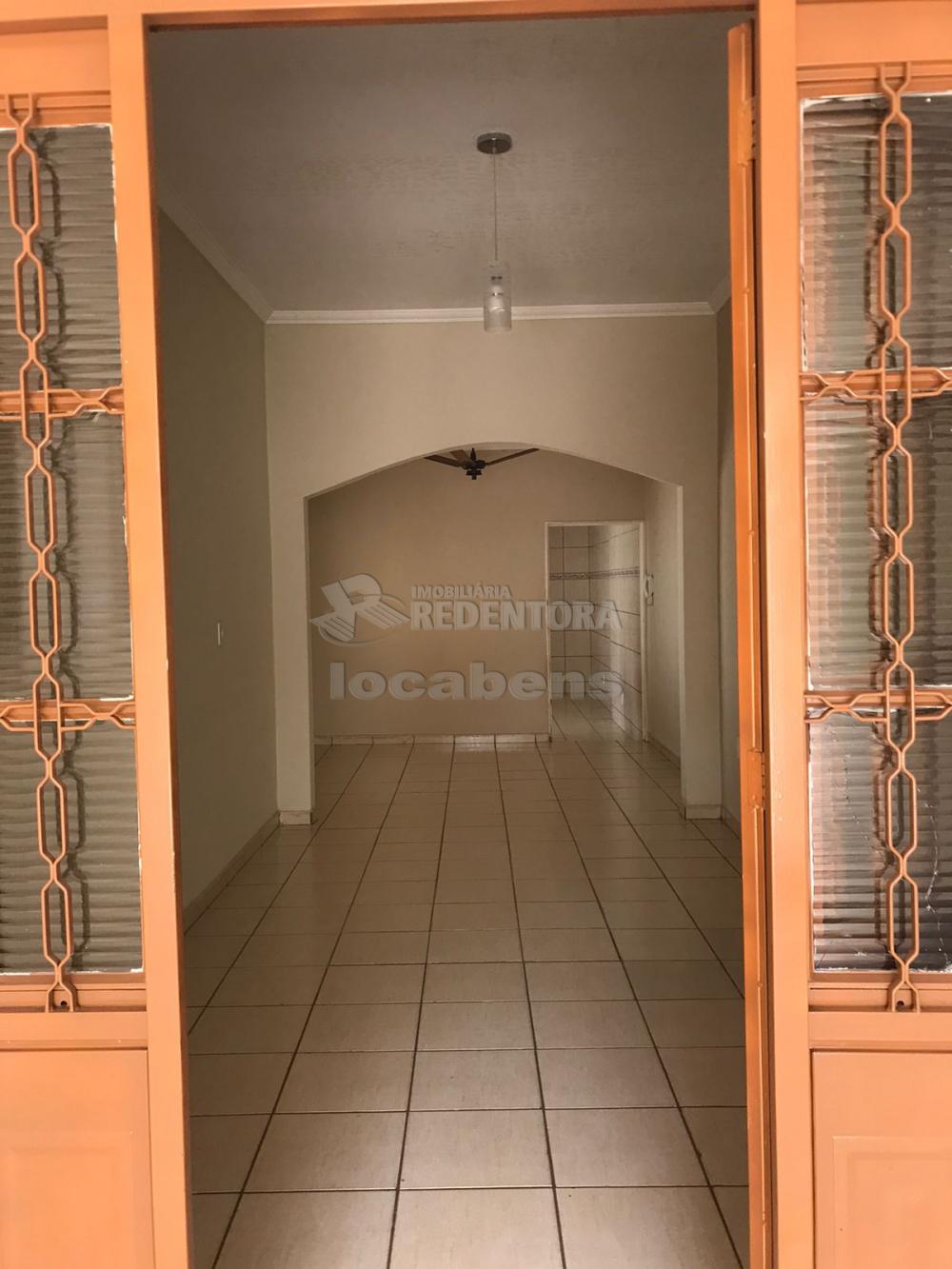 Alugar Casa / Padrão em São José do Rio Preto R$ 1.600,00 - Foto 7