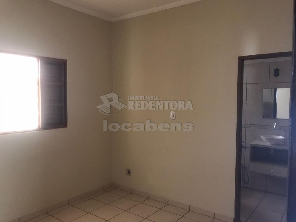 Alugar Casa / Padrão em São José do Rio Preto R$ 1.600,00 - Foto 6