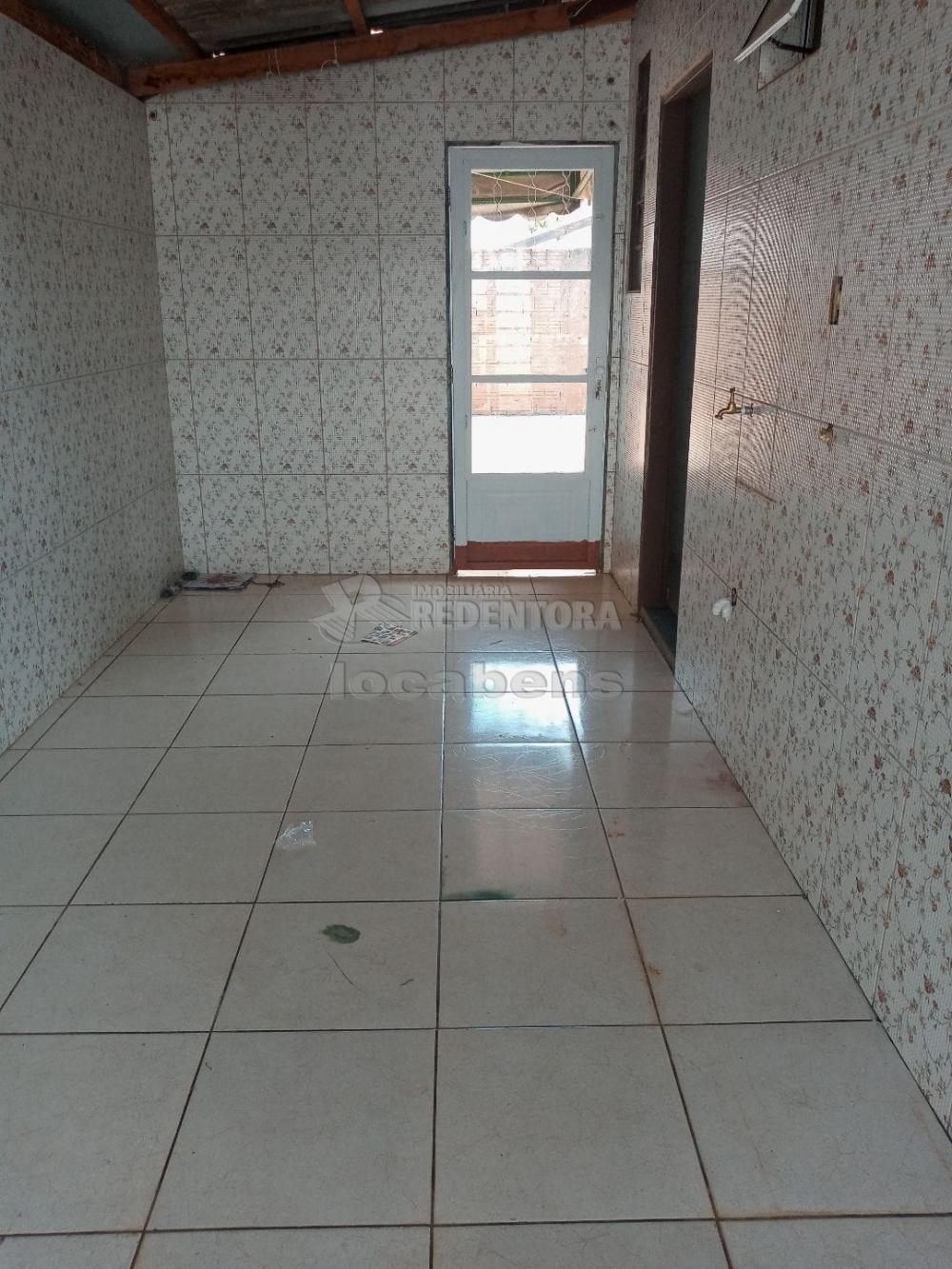 Comprar Casa / Padrão em São José do Rio Preto R$ 170.000,00 - Foto 3