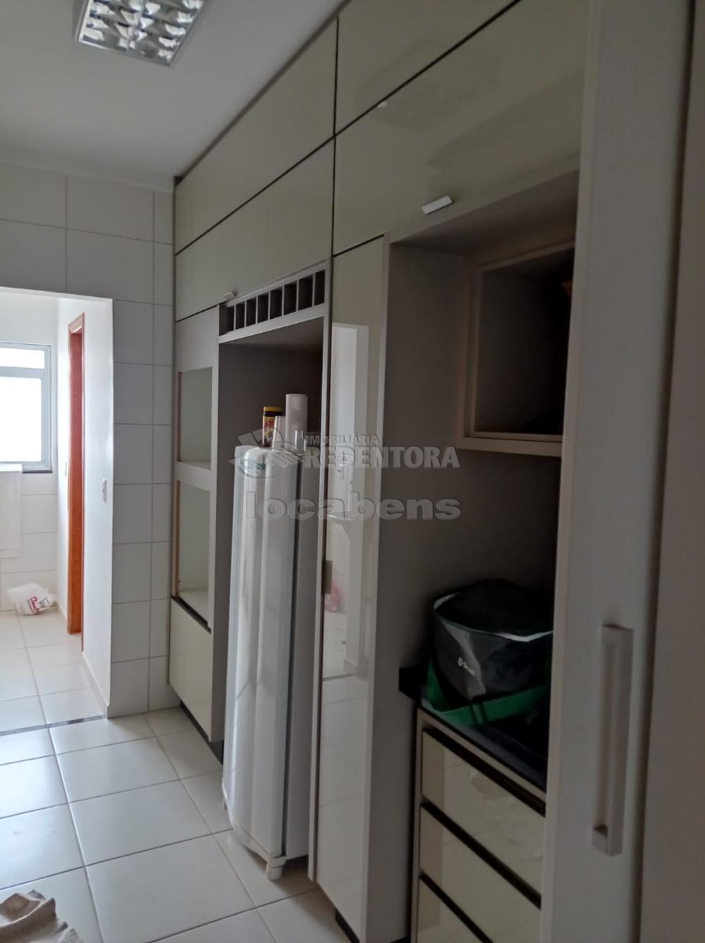 Comprar Apartamento / Padrão em São José do Rio Preto R$ 490.000,00 - Foto 4