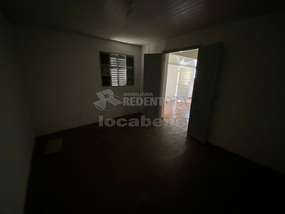 Alugar Casa / Padrão em São José do Rio Preto R$ 1.200,00 - Foto 9