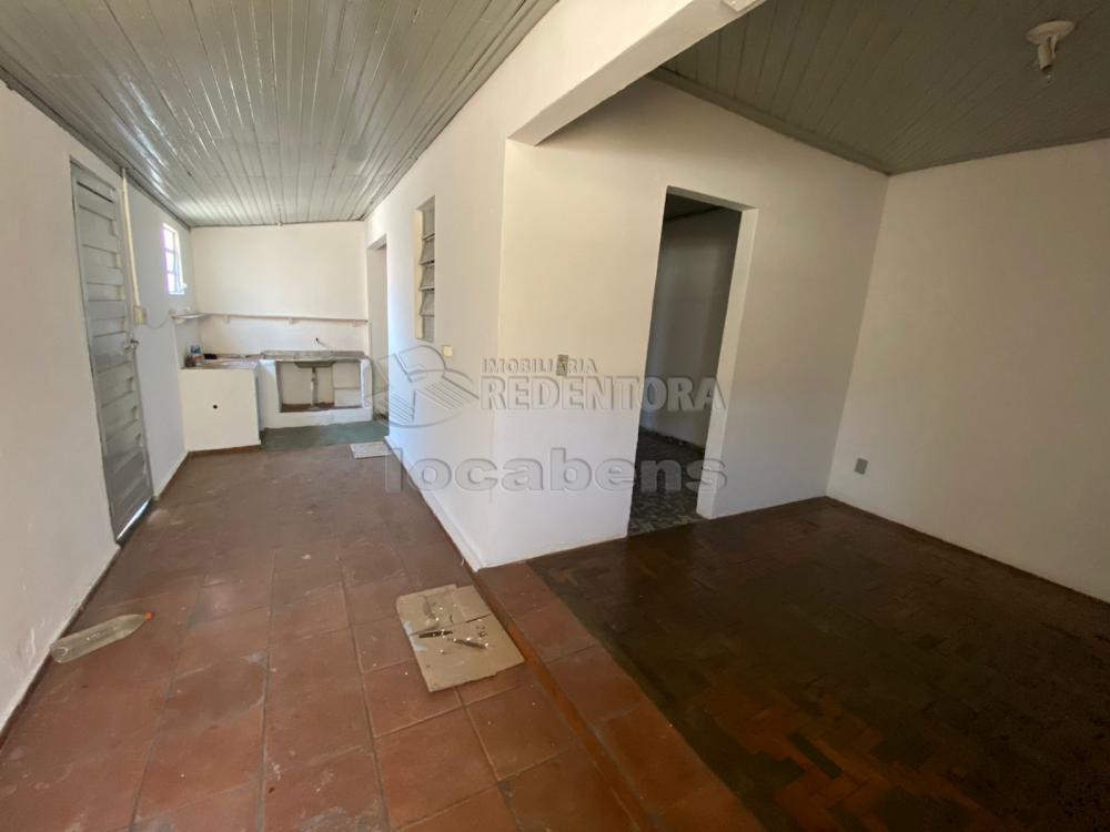 Alugar Casa / Padrão em São José do Rio Preto R$ 1.200,00 - Foto 14