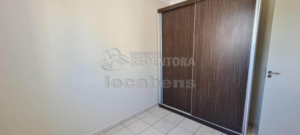 Alugar Apartamento / Padrão em São José do Rio Preto R$ 800,00 - Foto 6