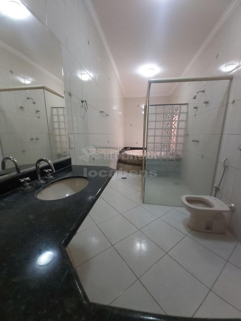 Alugar Casa / Padrão em São José do Rio Preto R$ 2.800,00 - Foto 8