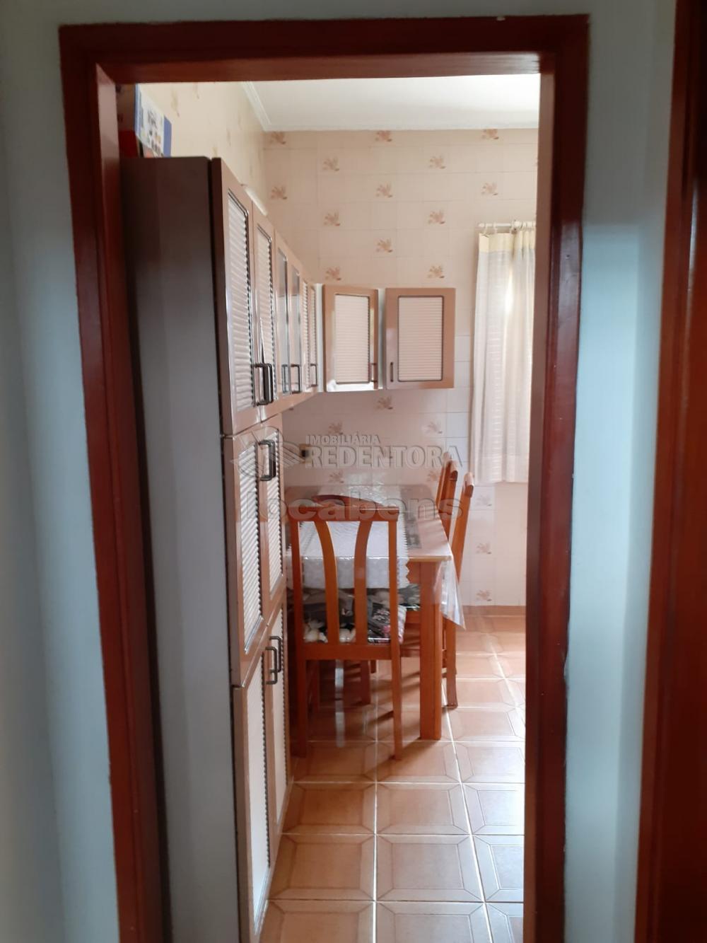 Comprar Casa / Padrão em São José do Rio Preto R$ 330.000,00 - Foto 4