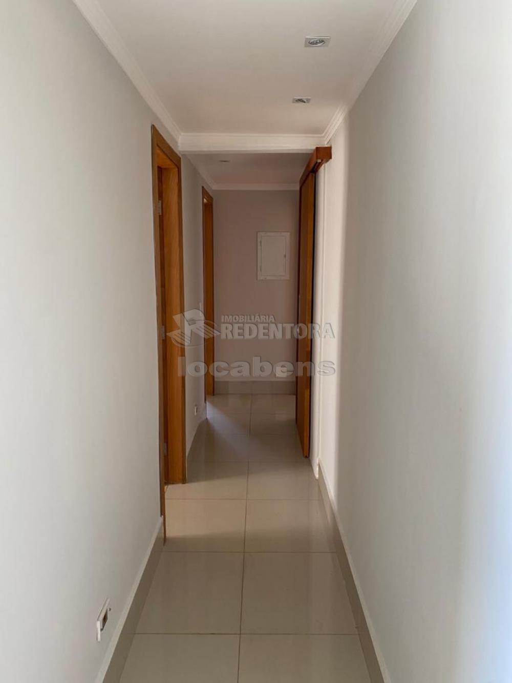 Alugar Apartamento / Padrão em São José do Rio Preto R$ 1.550,00 - Foto 32