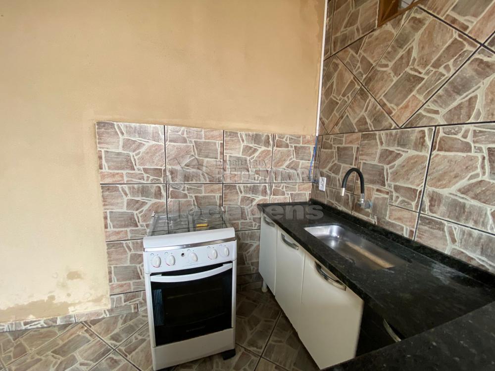 Alugar Casa / Padrão em São José do Rio Preto R$ 2.500,00 - Foto 5