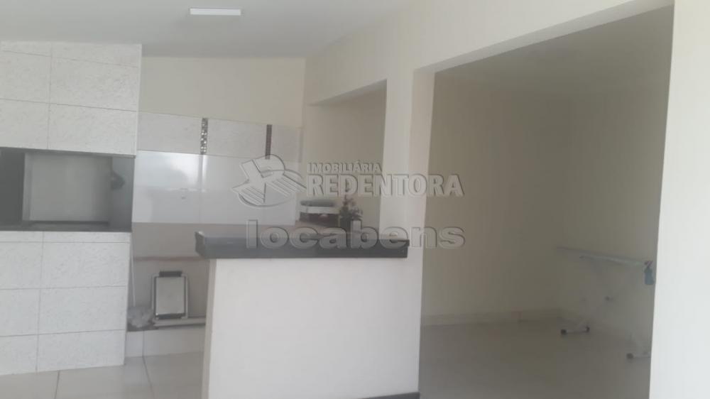 Comprar Casa / Padrão em São José do Rio Preto R$ 360.000,00 - Foto 2