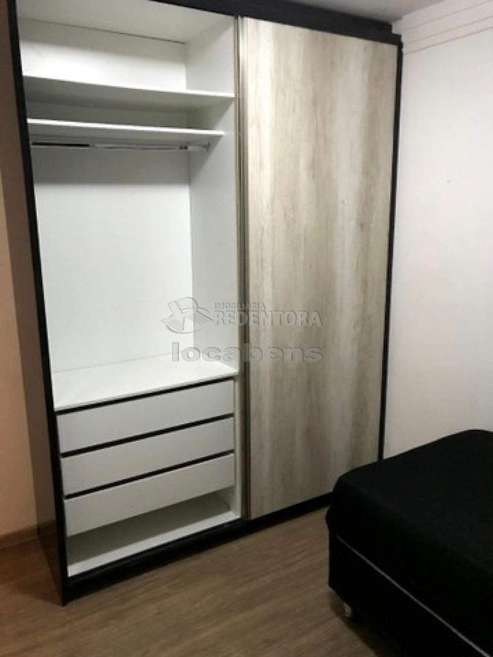 Alugar Apartamento / Padrão em São José do Rio Preto R$ 1.850,00 - Foto 7