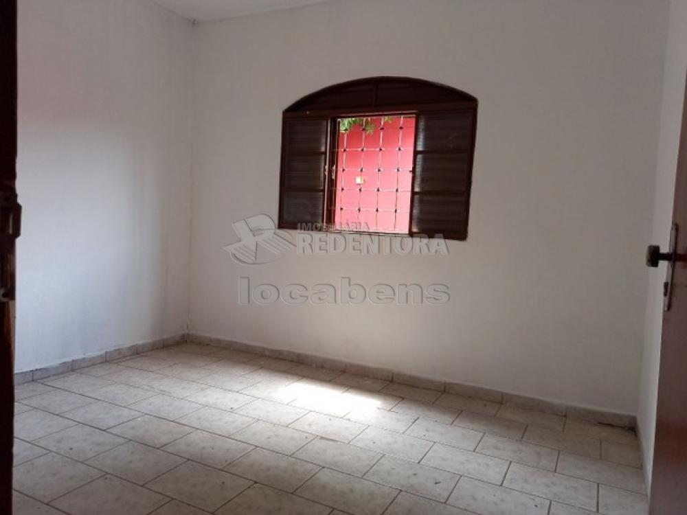 Comprar Casa / Padrão em São José do Rio Preto R$ 145.000,00 - Foto 3