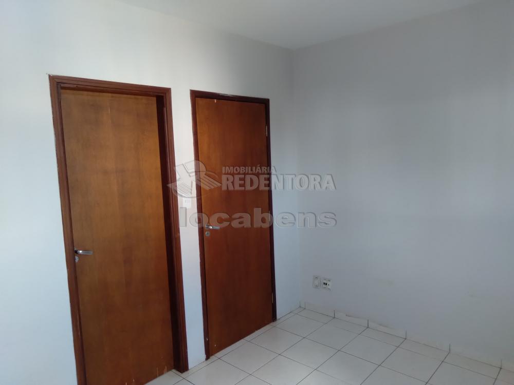 Alugar Apartamento / Padrão em São José do Rio Preto R$ 700,00 - Foto 30