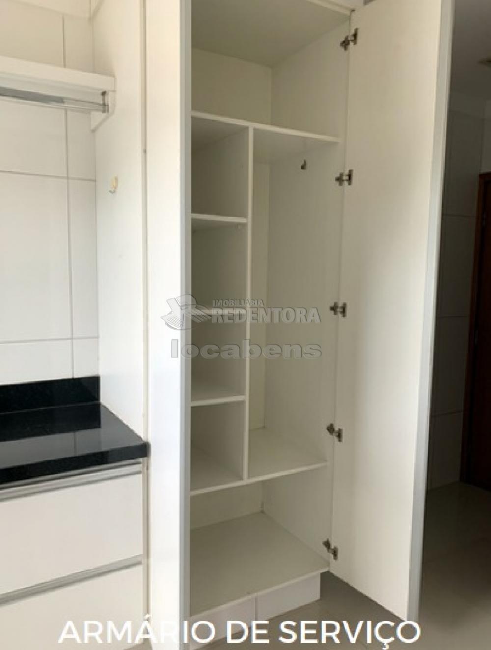 Alugar Apartamento / Padrão em São José do Rio Preto R$ 3.300,00 - Foto 11