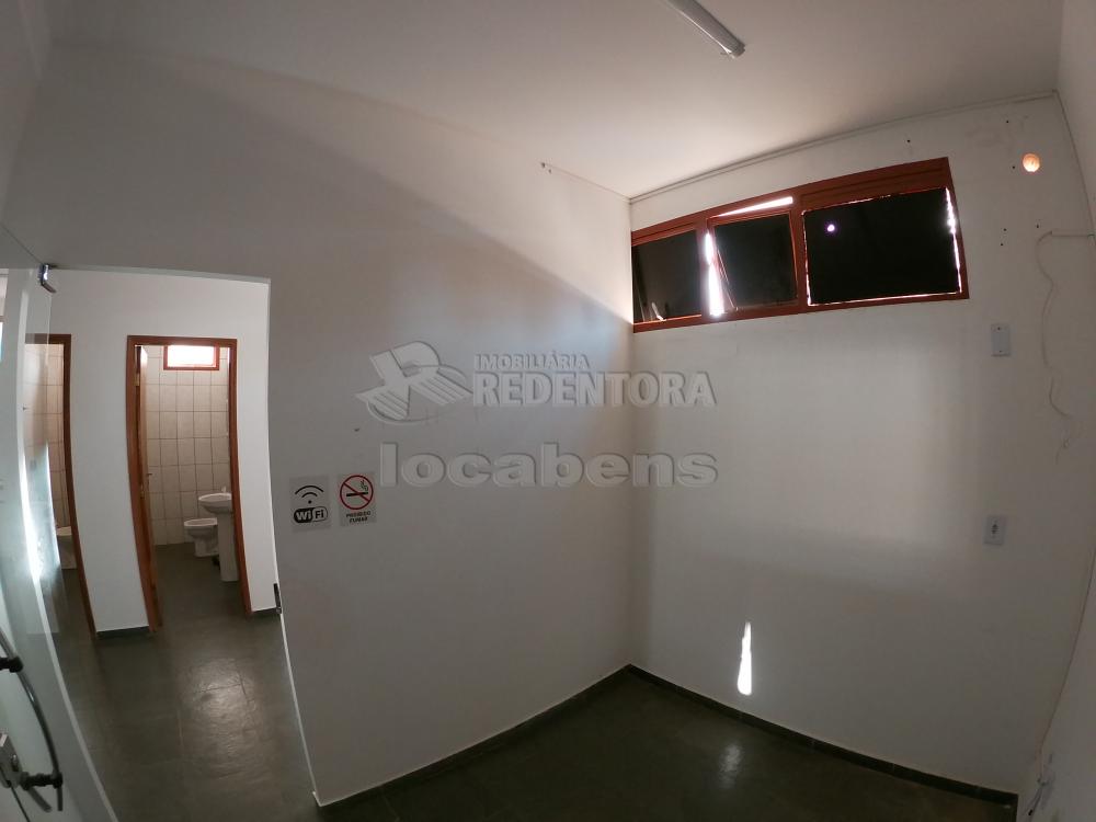 Alugar Comercial / Salão em São José do Rio Preto R$ 2.000,00 - Foto 8