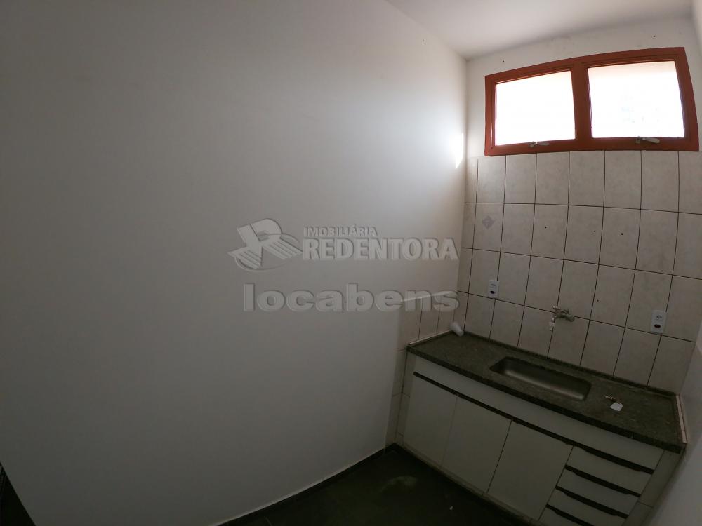 Alugar Comercial / Salão em São José do Rio Preto R$ 2.000,00 - Foto 13