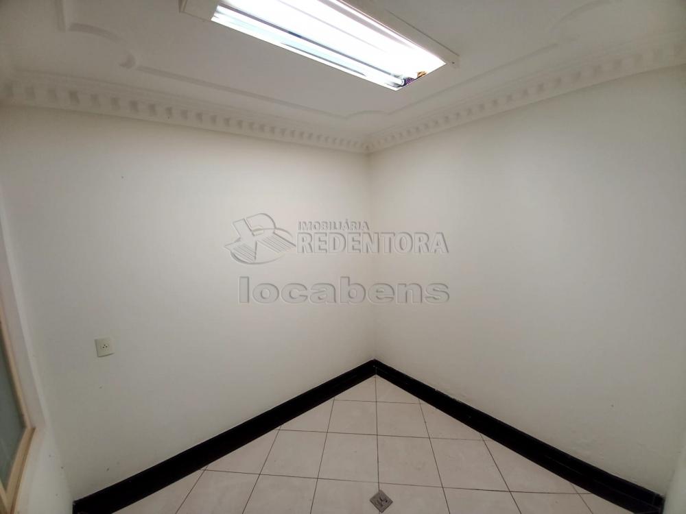 Alugar Comercial / Sala em São José do Rio Preto R$ 1.000,00 - Foto 4