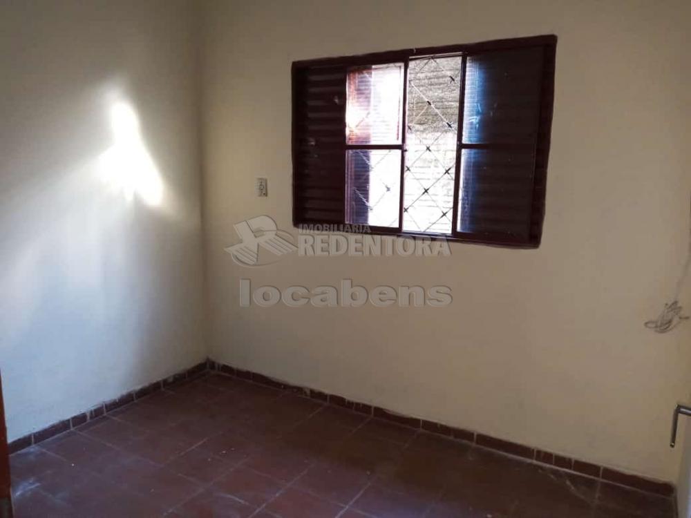 Alugar Casa / Padrão em São José do Rio Preto R$ 750,00 - Foto 5